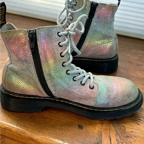Dr. Marten’s 1460 Pascal Rainbow Kids Boot - Picture 4 of 9